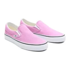 Vans - Kids' (Preschool) Classic Slip-On Shoes (4BUT3SQ) -Urban Feet Shop Vans Kids Preschool Classic Slip On 4BUT3SQ 3